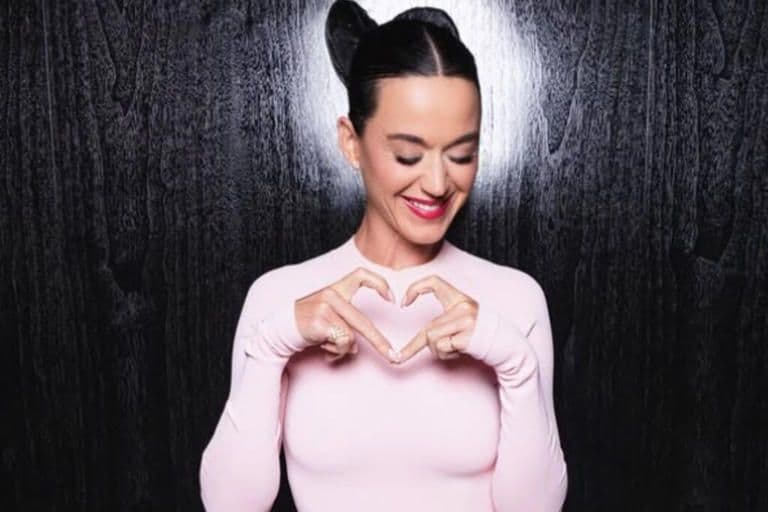 Katy Perry shares Sunny Hill Festival headlining news to Dua Lipa