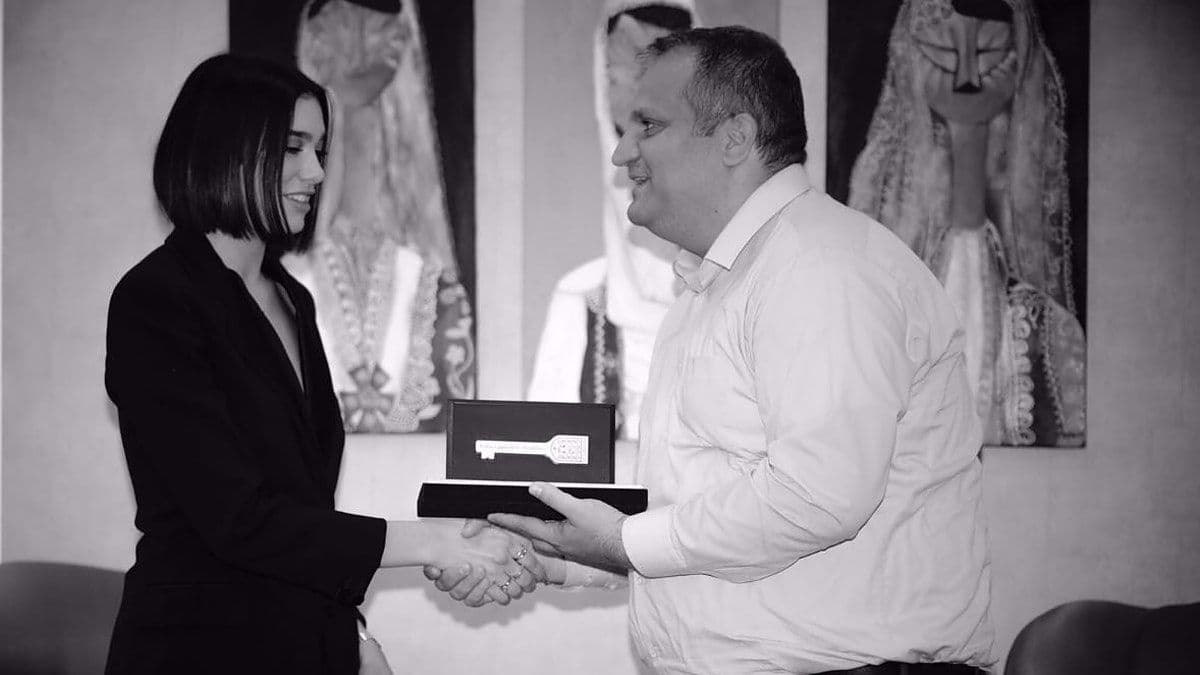 Pedestrian TV: Dua Lipa Receives First-Ever Key To The City In Her Home Town Of Prishtina